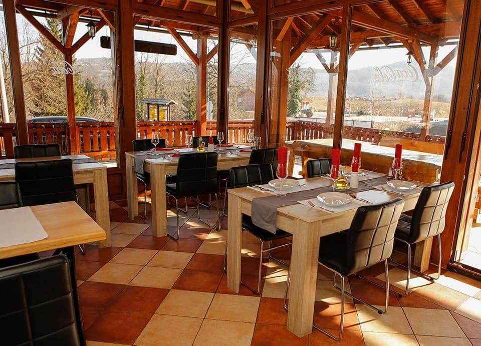 Vukovic House Hotel Селище Дрезницко Екстериор снимка