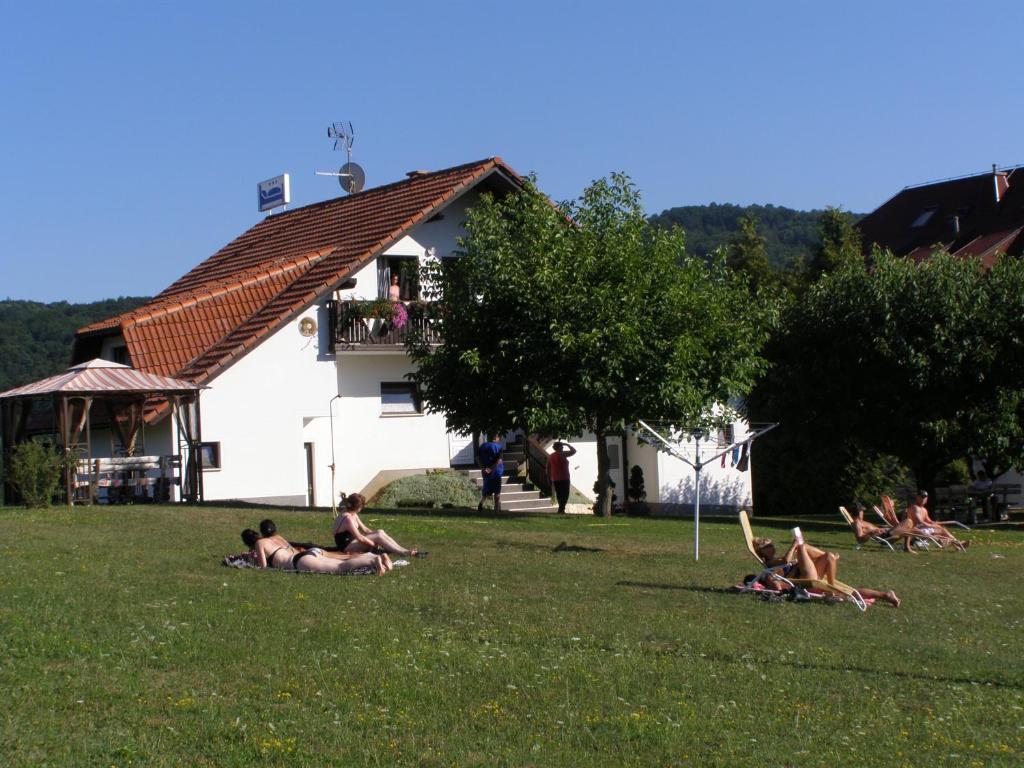 Vukovic House Hotel Селище Дрезницко Екстериор снимка