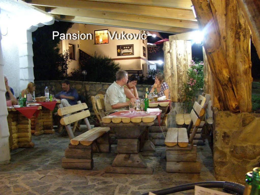 Vukovic House Hotel Селище Дрезницко Екстериор снимка