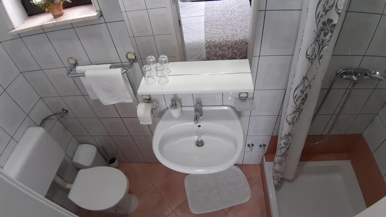 Vukovic House Hotel Селище Дрезницко Екстериор снимка